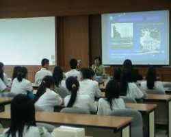 Perlunya Keterampilan Berbahasa Inggris bagi Pengajar di SBI